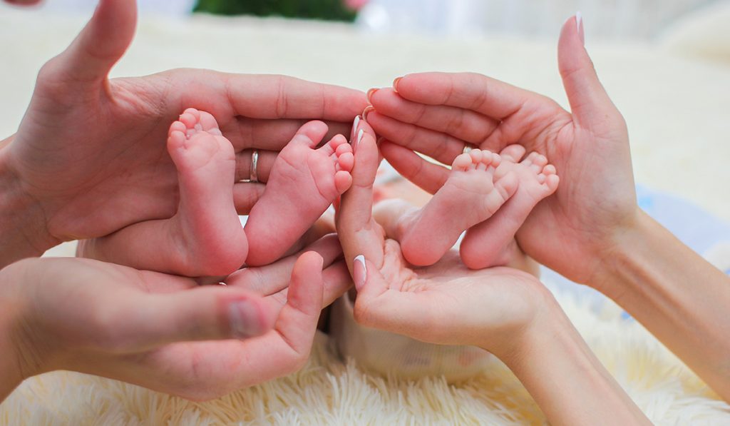 İkizlerde Lazer Operasyonu Prof. Dr. Cihat Şen İkizlerde Lazer Operasyonu Prof. Dr. Cihat Şen